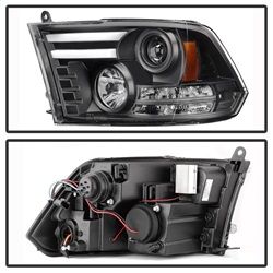( Spyder ) - Projector Headlights - Halogen Model Only ( Not Compatible With Factory Projector And LED DRL ) - Light Bar DRL - Black - High 9005 (Not Included)- Low H1 (Included)